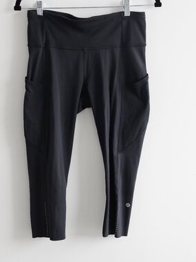 Lululemon Black Cropped Running Leggings with Side Pockets